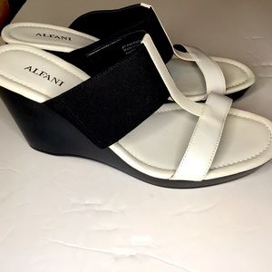 NWOT ALFANI black and white wedge sandals!